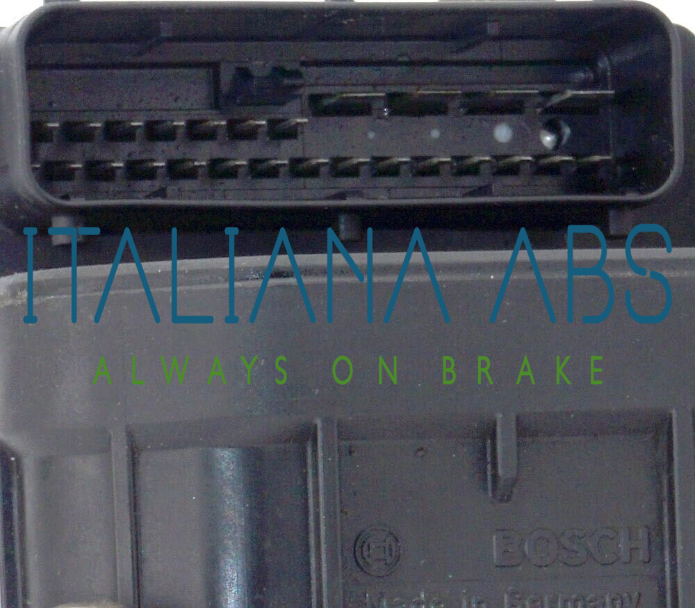 Centralina ABS NISSAN, codici identificativi: 0265216586 476608F815 0273004316