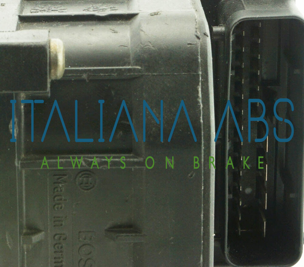 Centralina ABS NISSAN, codici identificativi: 0265216586 476608F820 0273004316
