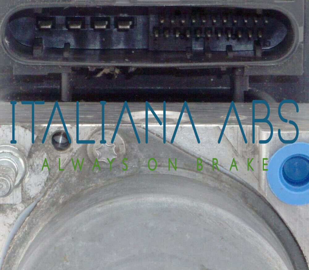 Centralina ABS RENAULT, codici identificativi: 0265232077 8200747140 0265800559