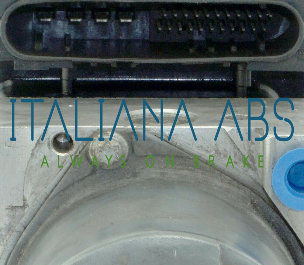 Centralina ABS RENAULT, codici identificativi: 0265800317 0265231300 8200038695