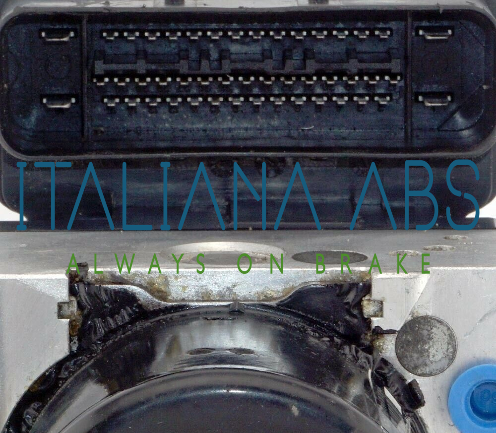 Centralina ABS VW, codici identificativi: 1K0614517AT 1K0907379AJ 10096103343