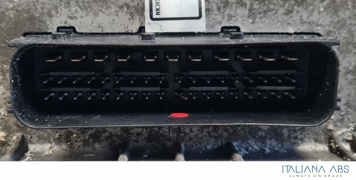 Centralina SBC Mercedes Bosch 0265250098 A0054318112 0265960029 - dettaglio connettore